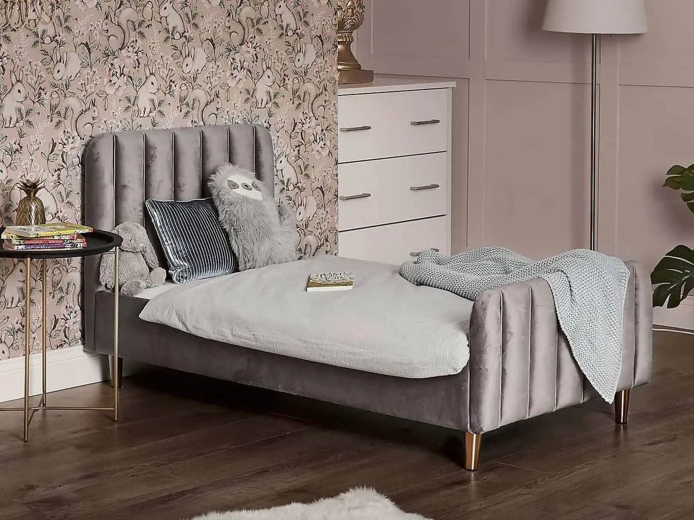 Kid's grey velvet bed