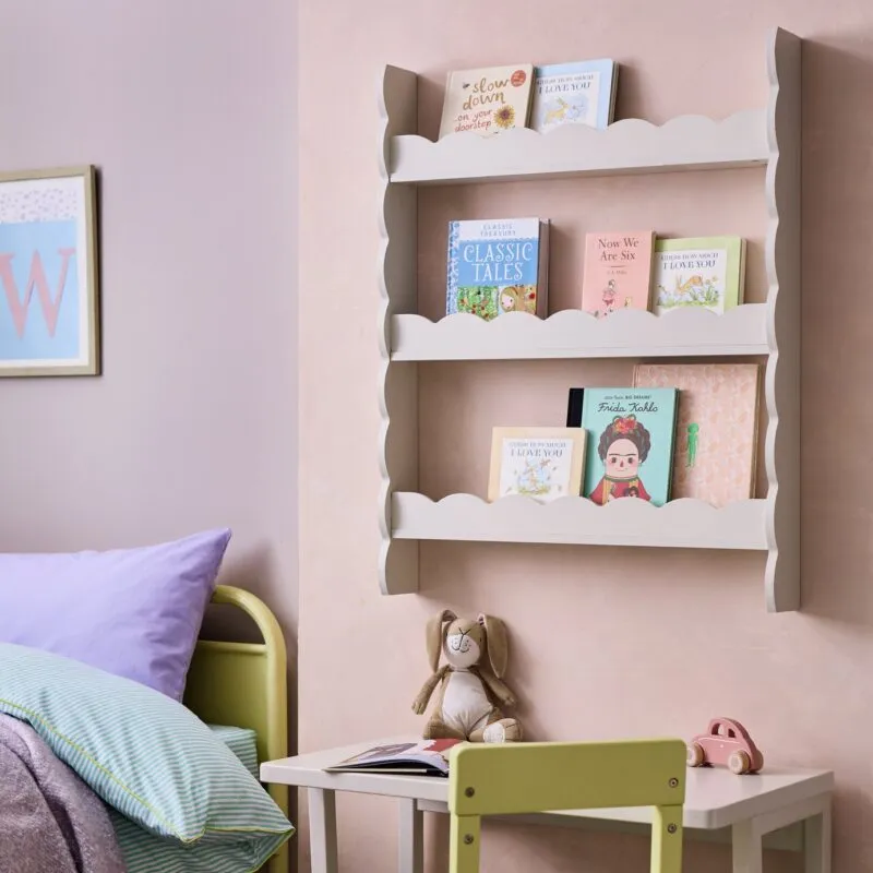 Grey 3-tier wavy edge wall shelf