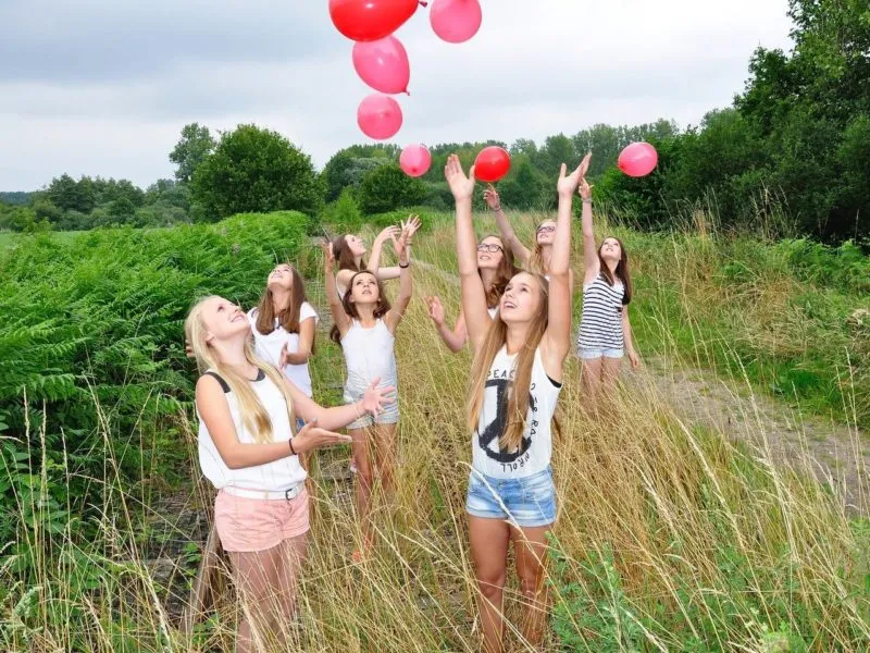Kid’s party balloon release
