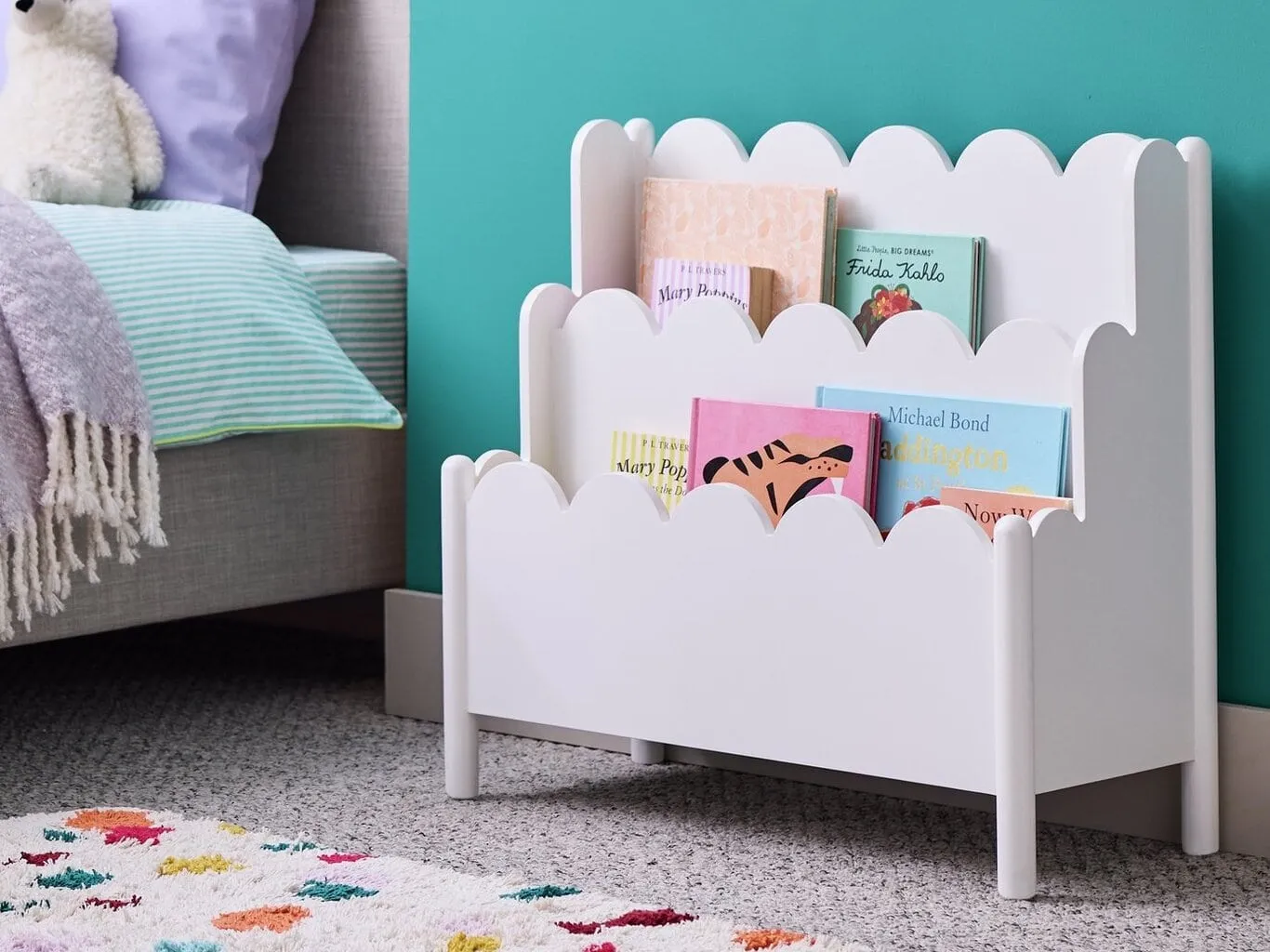 3-tier freestanding bookcase with scalloped-edges